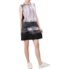 Carica l'immagine nel visualizzatore di Gallery, Sleeveless Round Neck Shift Dress (Model D51) Inkedjoy