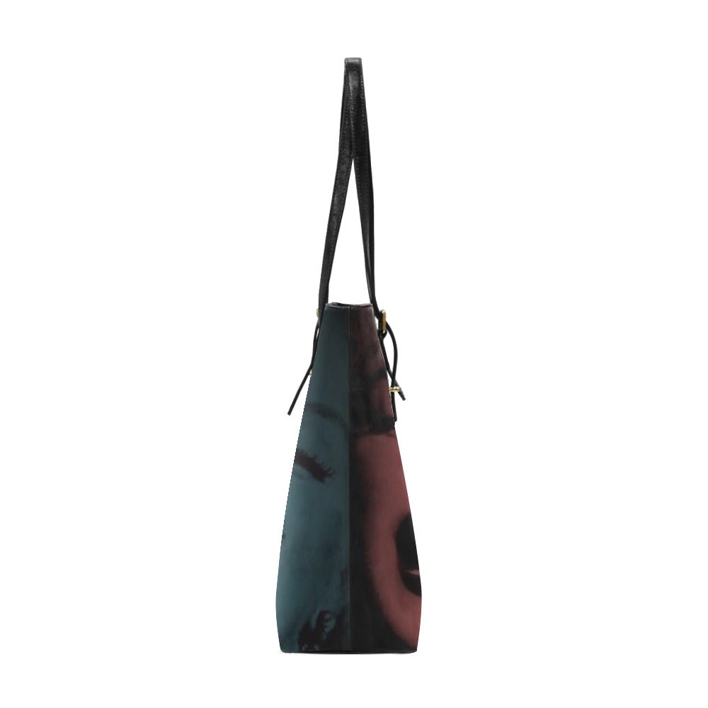 {{product.title}} – Trisarte Cannata {{ product_title }