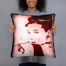 Load image into Gallery viewer, Cuscino Audrey Hepburn - trisarte