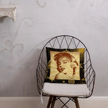 Carica l'immagine nel visualizzatore di Gallery, Cuscino Marilyn Monroe - trisarte