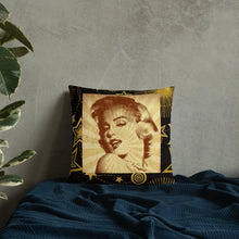 Carica l'immagine nel visualizzatore di Gallery, Cuscino Marilyn Monroe - trisarte