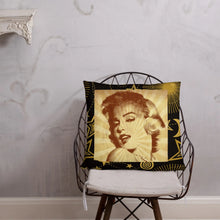Carica l'immagine nel visualizzatore di Gallery, Cuscino Marilyn Monroe - trisarte