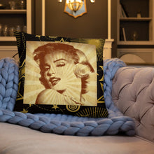 Carica l'immagine nel visualizzatore di Gallery, Cuscino Marilyn Monroe - trisarte
