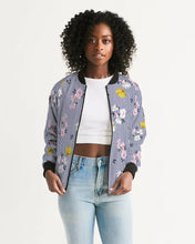 Cargar imagen en el visor de la galería, Floral Women's Bomber Jacket - trisarte