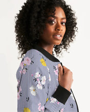 Cargar imagen en el visor de la galería, Floral Women's Bomber Jacket - trisarte