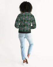 Cargar imagen en el visor de la galería, Green Women's Bomber Jacket - trisarte