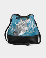 Carica l'immagine nel visualizzatore di Gallery, arte Mini Drawstring Bucket Bag trisarte