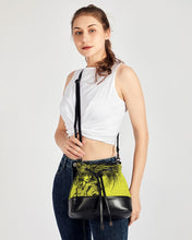 Cargar imagen en el visor de la galería, art Mini Drawstring Bucket Bag trisarte