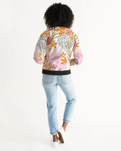 Cargar imagen en el visor de la galería, Season Women's Bomber Jacket - trisarte