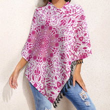 Carica l'immagine nel visualizzatore di Gallery, Knitted Cape With Fringed Edge Inkedjoy