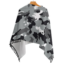 Carica l'immagine nel visualizzatore di Gallery, Knitted Cape With Fringed Edge Inkedjoy