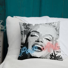 Cargar imagen en el visor de la galería, Cuscino Marilyn Monroe trisarte
