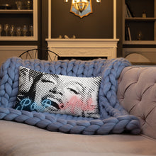 Cargar imagen en el visor de la galería, Cuscino Marilyn Monroe trisarte