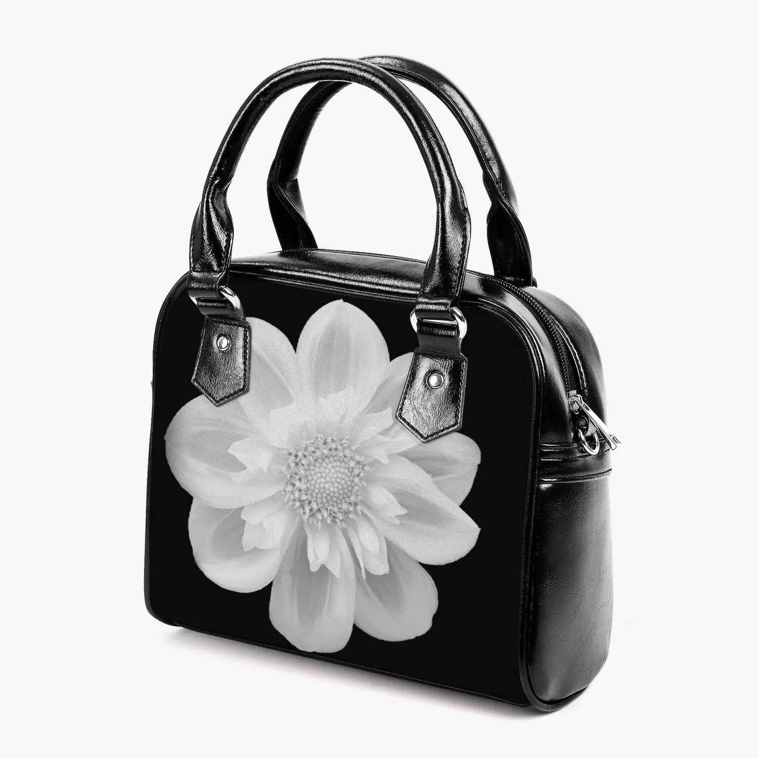 {{product.title}} – Trisarte Cannata {{ product_title }