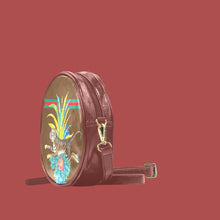 Carica l&#39;immagine nel visualizzatore di Gallery, Round Messenger Bag (Model 1647) Inkedjoy
