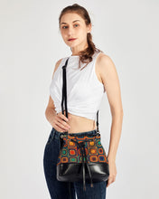 Cargar imagen en el visor de la galería, art Mini Drawstring Bucket Bag trisarte

