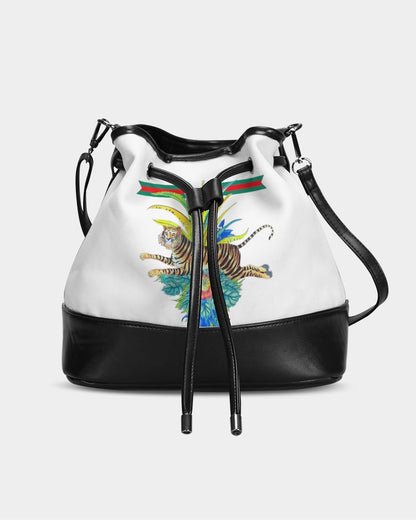 {{product.title}} – Trisarte Cannata {{ product_title }